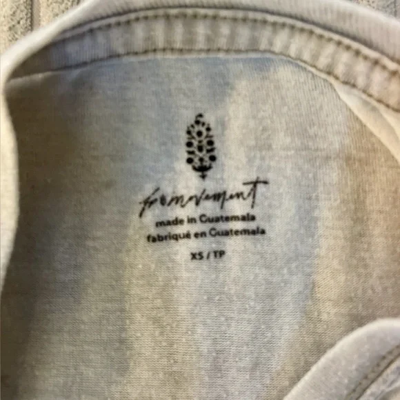 Free People Movement Keep Rolling Logo Tee Shirt in Heather Grey Combo Size XS - Picture 6 of 7